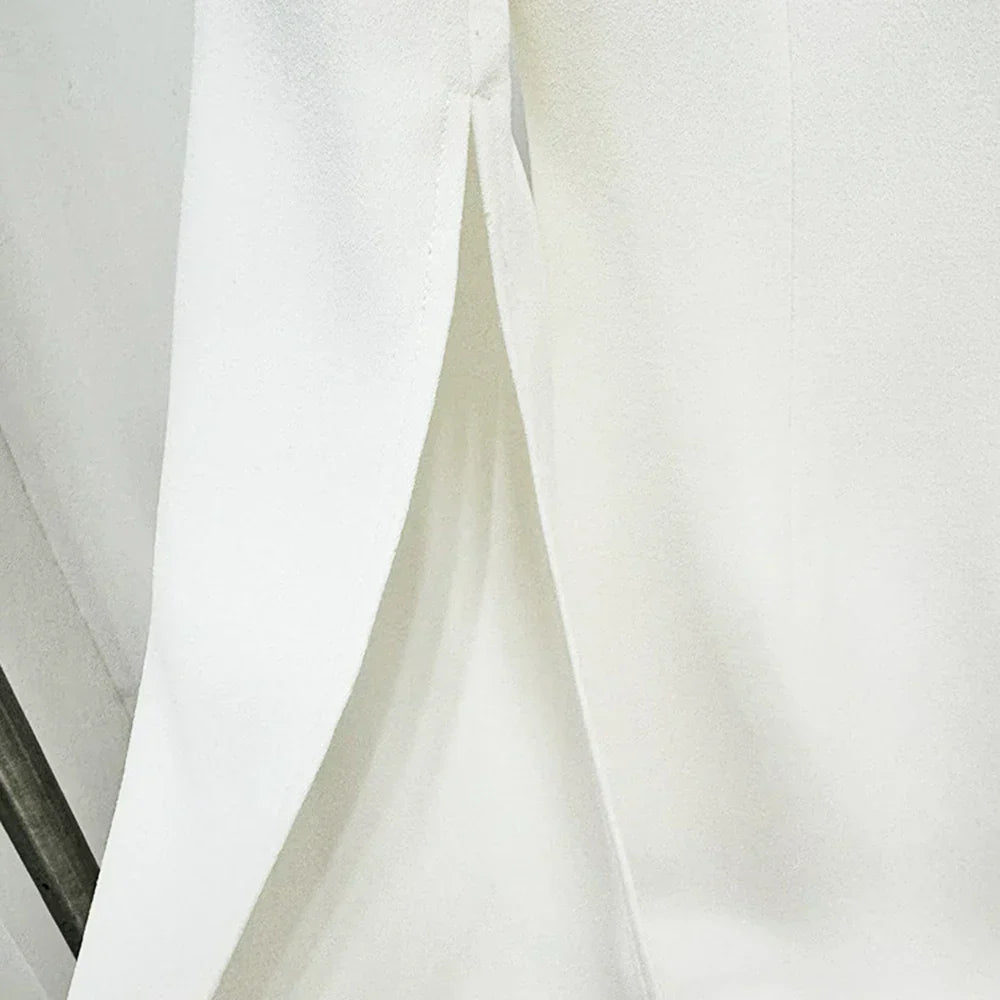 Vestido Bordado á Mão – Gola Alta, Manga Longa