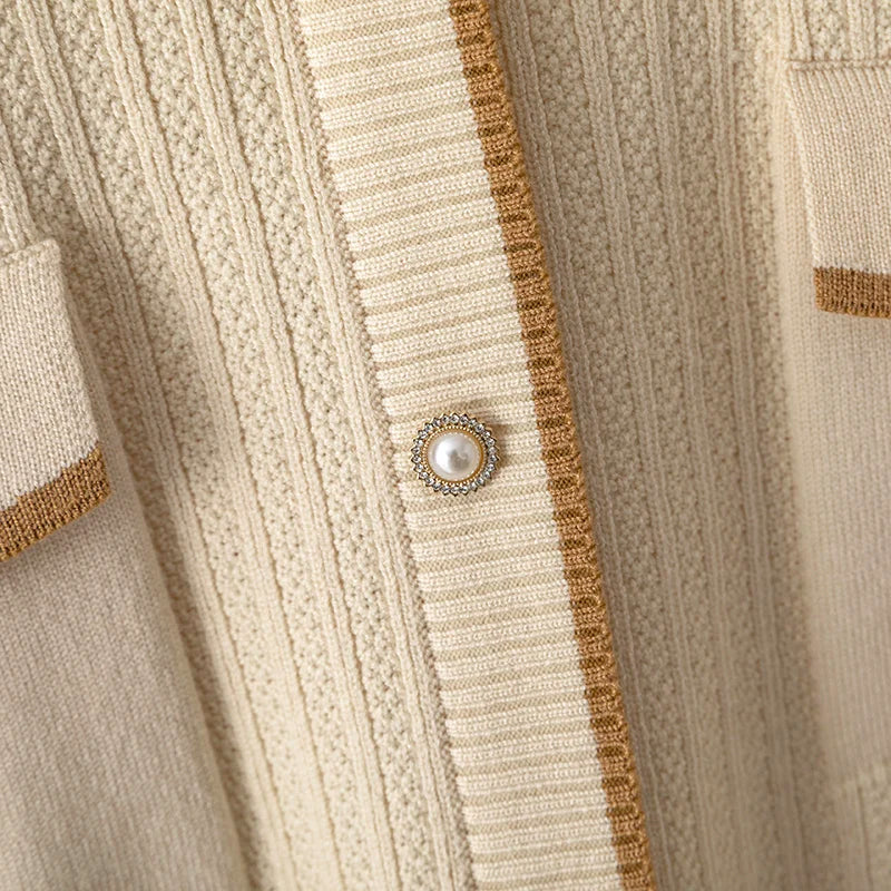 Conjunto Feminino - Estilo Francês em Tricô com Gola Polo e Calça Longa