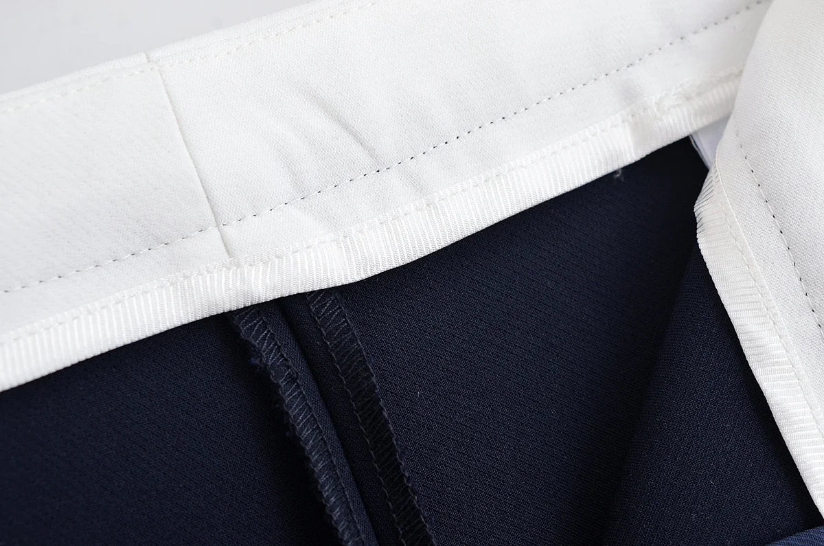 Conjunto Feminino Versátil – Blusa Básica com Recortes e Calça Reta Cintura Alta