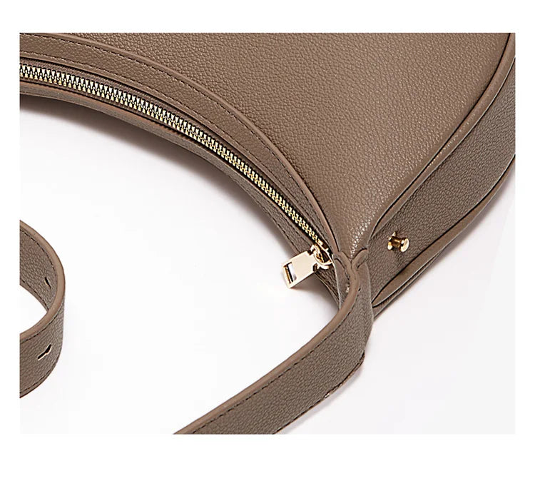 Bolsa – Modelo Meia-Lua, Estilo Crossbody, Elegante
