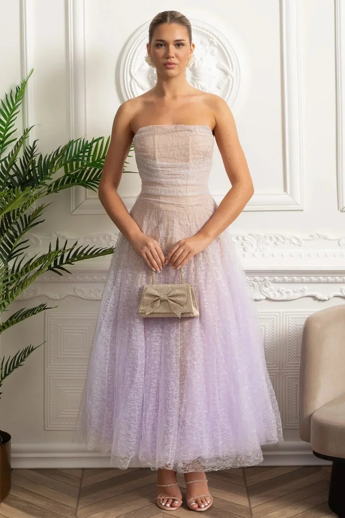 Vestido Longo Estilo Princesa – Tule Transparente, Design Envolvente e Toque de Fada para Verão