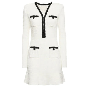 Vestido Bicolor – Decote V, Manga Longa, Slim Fit com Bolsos Bordados