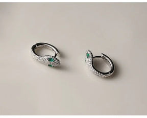 Brincos 925 Prata – Olhos de Serpente Verde, Luxo Leve e Elegante, Versáteis
