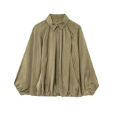 Jaqueta Bomber em Cetim Leve – Zíper Frontal e Detalhe Plissado, Casual e Elegante