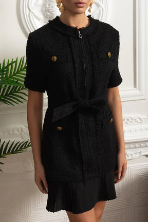 Vestido Vintage em Tweed – Elegância, Gola Redonda, Modelagem Slim e Fechamento com Zíper