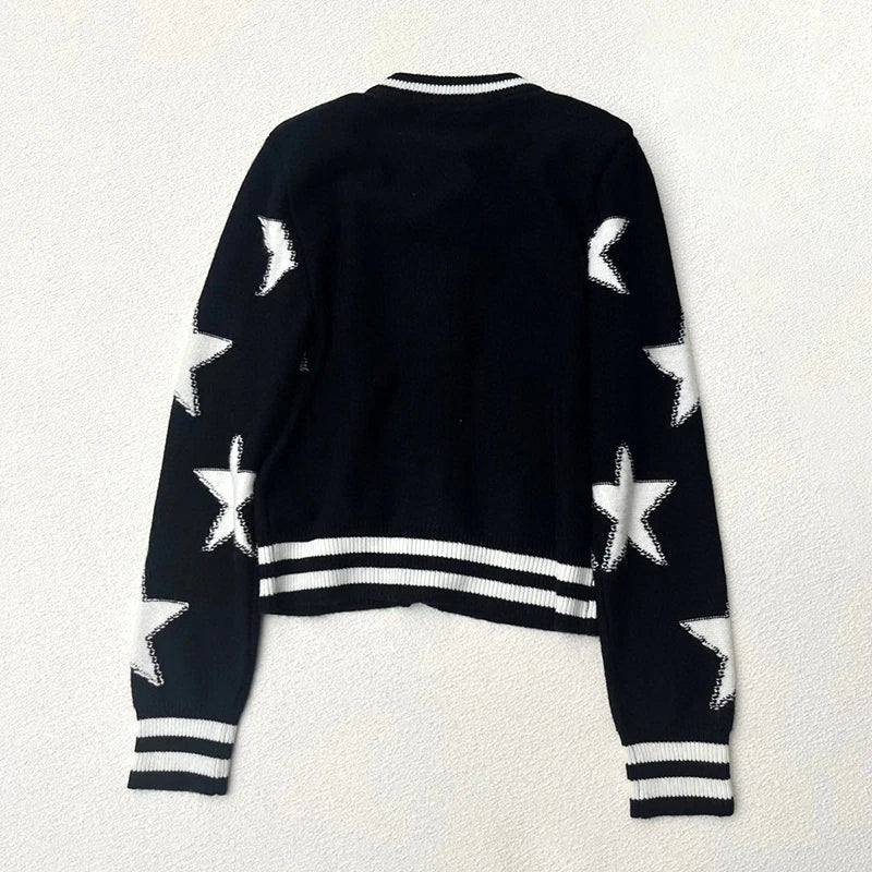 Cardigan Tricot com Botões Dourados – Estilo Sofisticado