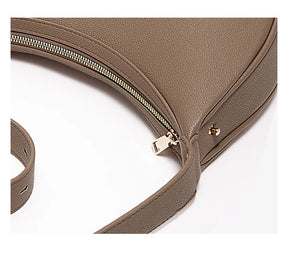 Bolsa  – Modelo Meia-Lua, Estilo Crossbody, Elegante